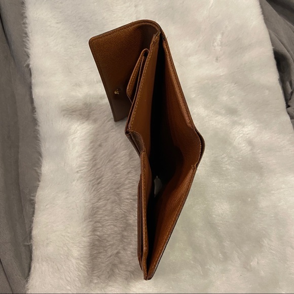 SOLD LOUIS VUITTON Brown Canvas Monogram Trifold - Picture 16 of 16